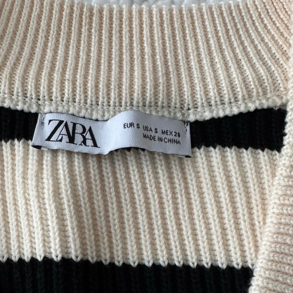 Zara Knit Oversize Vest - Picture 2 of 4